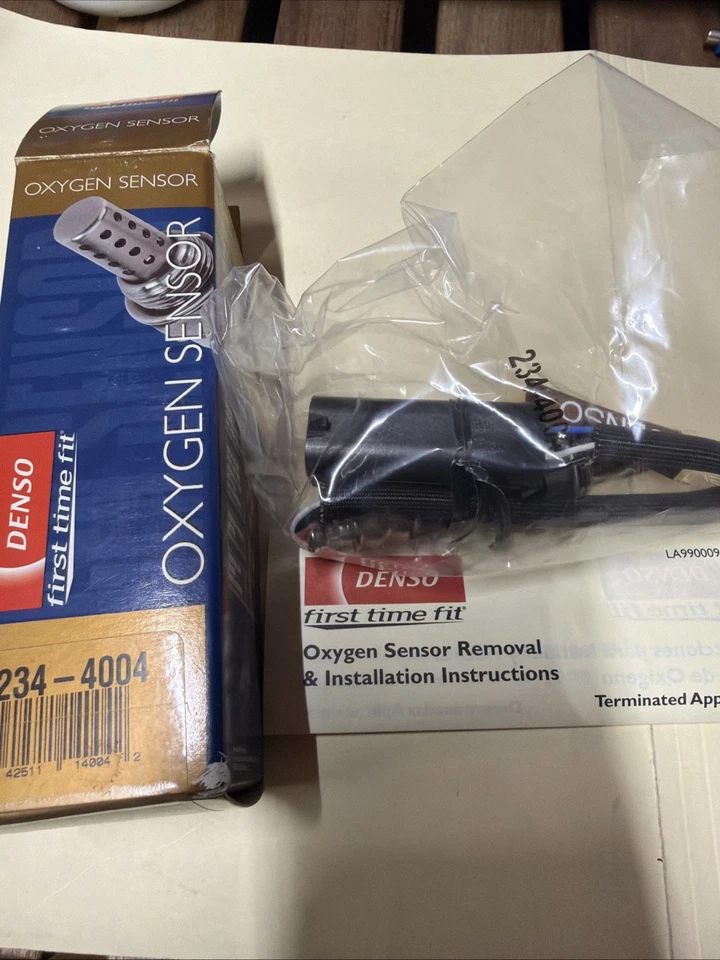 🔥 Подлинный датчик кислорода DENSO 234-4004 4 провода, прямая посадка, с подогревом - Изображение 1 из 4