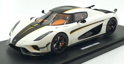 GT Spirit 1/18 Scale Resin GT391 - Koenigsegg Regera - White/Black - Image 1 of 4