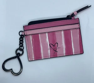 VICTORIA'S SECRET TARJETA Y MONEDA LLAVERO CARTERA CUERO RAYAS ROSA 3" X 4.25" - Imagen 1 de 5