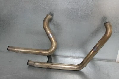 Bonito tubo de escape Harley Davidson Softail Fat Boy Street Bob 18-19 usado Foto 1 de 4