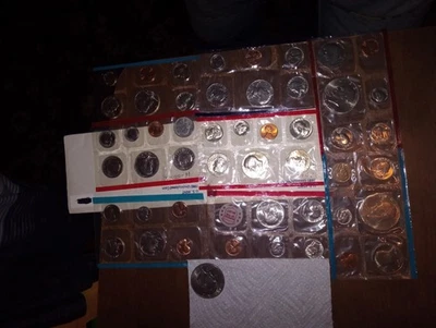 *4*Mint sets( 50Unc Coins)(9Clad Dollar)1972,76,80,81 - Image 1 of 4