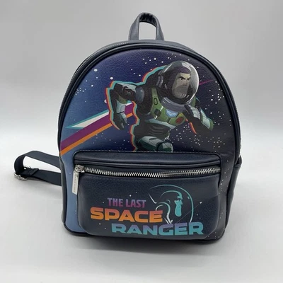 Mini Mochila Danielle Nicole Disney Pixar Lightyear Toy Story Buzz Lightyear Foto 1 de 4