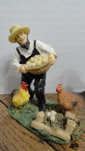 Amish Farmer Figur 4" x 3" Eierkorb Huhn Hahn Harz - Bild 1 von 6
