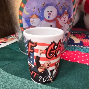 Trump Fight! Kampf! Kampf! Schnapsglas - Bild 1 von 3