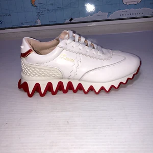 1 Christian Louboutin Loubishark Sneaker White Red Sz 41 * Right SHOE ONLY - Picture 1 of 13