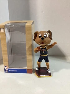 Moondog Mascot Bobblehead Cleveland Cavaliers - Picture 1 of 1