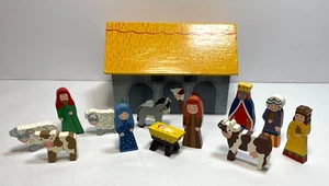 Vintage Pier 1 bemalte Holzkrippe Krippe Scheune Kasten mit Figuren - Bild 1 von 10