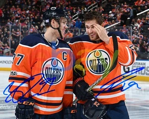 Connor McDavid & Leon Draisaitl Edmonton Oilers Auto 8x10 NHL Foto REIMPRESIÓN - Imagen 1 de 1