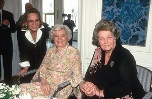 Lonny Kellner Frankenfeld Heidi Kabel and Ilse Werner at K Col- 1997 Old Photo - Bild 1 von 1