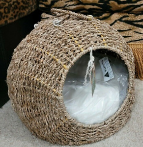Pet Bed Dog or Cat Wicker Cave Perfect For Sm Pet Puppy or Kitten.. New w/ Tag!