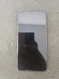 Apple iPhone 11 6.1” LCD Screen Display Grade C ( Deep Scratches) Genuine Part - Picture 1 of 17