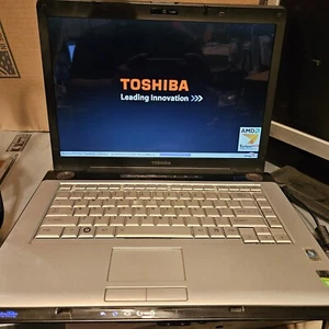 Toshiba Satellite A215-S7444 [Part or Repair] - Picture 1 of 5