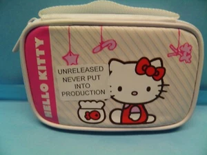 Nintendo Holiday Stripes Hello Kitty DSi/ DS Game Traveler Carry Case - Picture 1 of 4