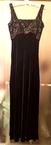 Vintage Carmen Marc Valvo Black Beaded Lace Empire Long Velvet Gown 6 - Picture 1 of 7