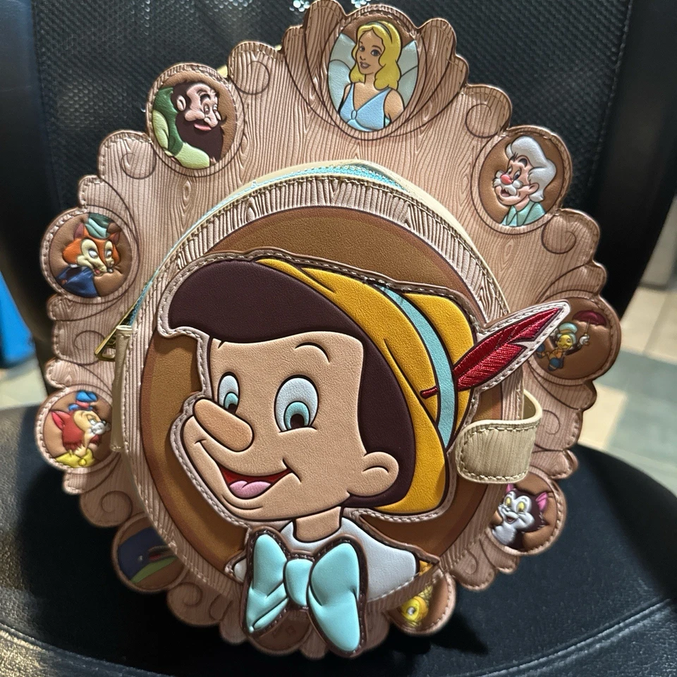 Mini mochila camafeo Pinocho Loungefly Disney nueva con etiquetas Foto 1 de 2