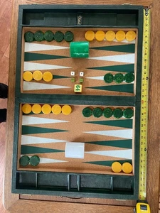 Vintage Crisloid Backgammon Set 1.75 Checkers Green & Yellow - Picture 1 of 14