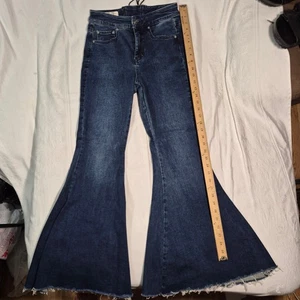 Free People We The Free Jeans Super Flared 27X28 Blue Crvy Lace Back Raw Hem - Bild 1 von 19
