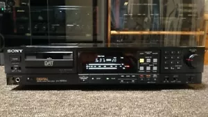 SONY DTC-1000ES DAT Cassette Deck manutenzione completata funziona bene F/S - Foto 1 di 9