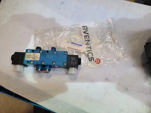 MULTIVAC 80260480550/ Rexroth 572 756 092 0 Pneumatic Directional Valve USED - Picture 1 of 14
