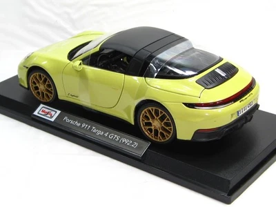 PORSCHE 911 TARGAGT 2024 (992.2) VERDE ILUMINADO 1:18 NUEVO EN CAJA. Foto 1 de 4