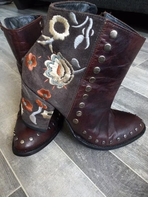 Double D Ranch 靴子 Granny Takes a Trip 尺寸 8 B Old Gringo 棕色皮革西部 — 第 1/4 张图片