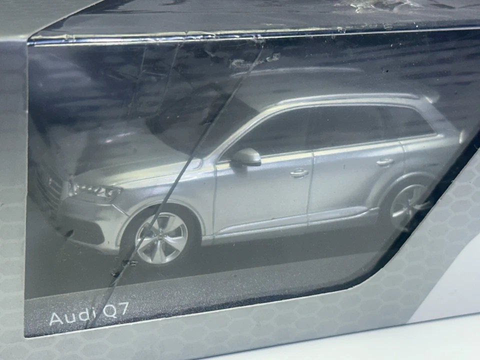 AUDI Q7 DIE CAST Modellini Auto Nuovi 1:43 -  AUDI Collection - Immagine 1 di 1