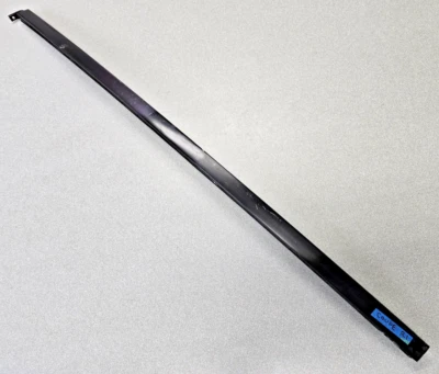 USED ORIGINAL PORSCHE 911 930 PASSENGER DOOR BLACK VERTICAL FRAME LEG 1974-89 R1 - Image 1 of 4