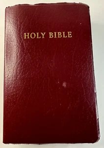 Holy Bible Tyndale New Living Translation Gift & Award Edition Burgundy IL - Picture 1 of 4