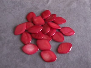Dark Rose Acrylic Beads Leaf 22 x 33 mm Loose Beads - Picture 1 of 3