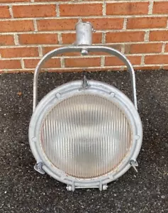 Vintage Crouse Hinds 12" Scheinwerfer Maritim Militär Masthalterung - Bild 1 von 10