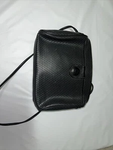 Borsa a croce Liz Claiborne, vinile nero + pelle, ottime condizioni, 1983 - Foto 1 di 7