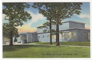 Art Center Des Moines Iowa linen postcard - Picture 1 of 1