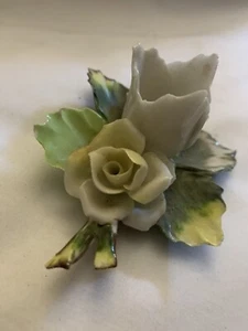 Candelabro vintage Capodimonte hecho a mano pequeño flor pintado a mano - Imagen 1 de 8