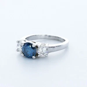 Anillo clásico de tres piedras con diamantes naturales redondos I1 azul de 2,00 quilates con certificación de 18 k - Imagen 1 de 3