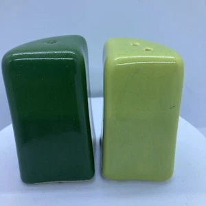 Art Deco Green Salt And Pepper Shakers 3" tall - Picture 1 of 6