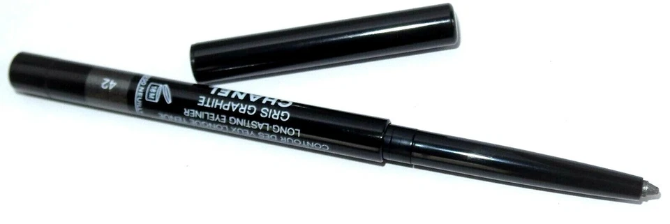 Chanel Stylo Yeux Eyeliner impermeabile a lunga durata 42 grigio grafite - Immagine 1 di 1