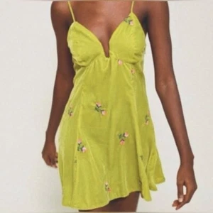 Urban Outfitters Velvet Mini Dress Floral Embroidered V Neck Green M NWT  $89 - Picture 1 of 10