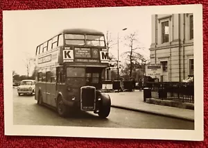 Autobús de Londres por estación de metro Hyde Park años 60, garaje Destino Mortlake. - Imagen 1 de 3