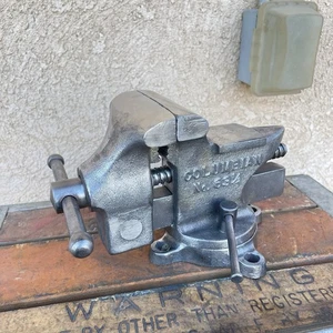 VINTAGE RED ARROW COLUMBIAN No.63 1/2 SWIVEL ANVIL BENCH VISE CAST IRON VICE - Picture 1 of 13