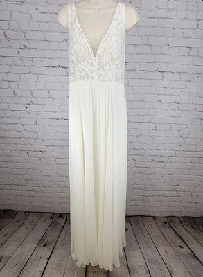 Rembo Styling Ivory Feminine Lace V-Neck Backless Wedding Dress Europe US XL - Image 1 of 4