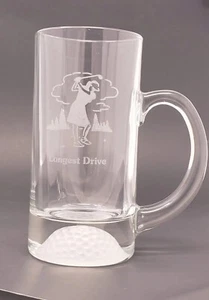 Lady Golfer "Longest Drive" Pint Glas mit Griff & Golfball eingerückt 3D Boden. - Bild 1 von 7