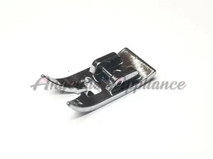 SINGER Promise II 1512 Mechanical Sewing Machine Replacement Presser Foot Screws - Picture 1 of 4