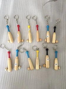 JUEGO DE LLAVEROS HECHOS A MANO AL POR MAYOR, DOCENA, BÉISBOL, BATE, #2, LLAVEROS DE MADERA - Imagen 1 de 4