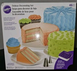 Wilton Deluxe Kit Decorazione Torte 46 Pezzi! Nuovo con scatola - Foto 1 di 8