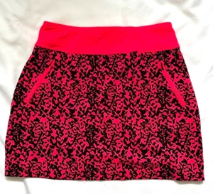Annika ~ Cutter & Buck ~ DryTec Stretch Golf Skirt ~ Coral & Black ~ Sz M ~ NWOT - Picture 1 of 3