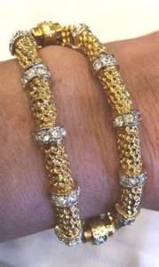  Beautiful Vintage Signed Jomaz Gold Tone Bracelet - Picture 1 of 10