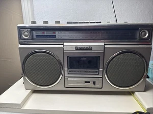 Panasonic Rx 5010 AM/FM Kassettenrecorder Ghettoblaster Kassettenspieler funktionsunfähig  - Bild 1 von 11