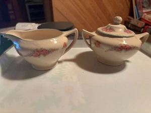 BEAUTIFUL VINTAGE JOHN MADDOCK & SONS LTD. ROYAL IVORY SUGAR BOWL & CREAMER SET - Picture 1 of 7