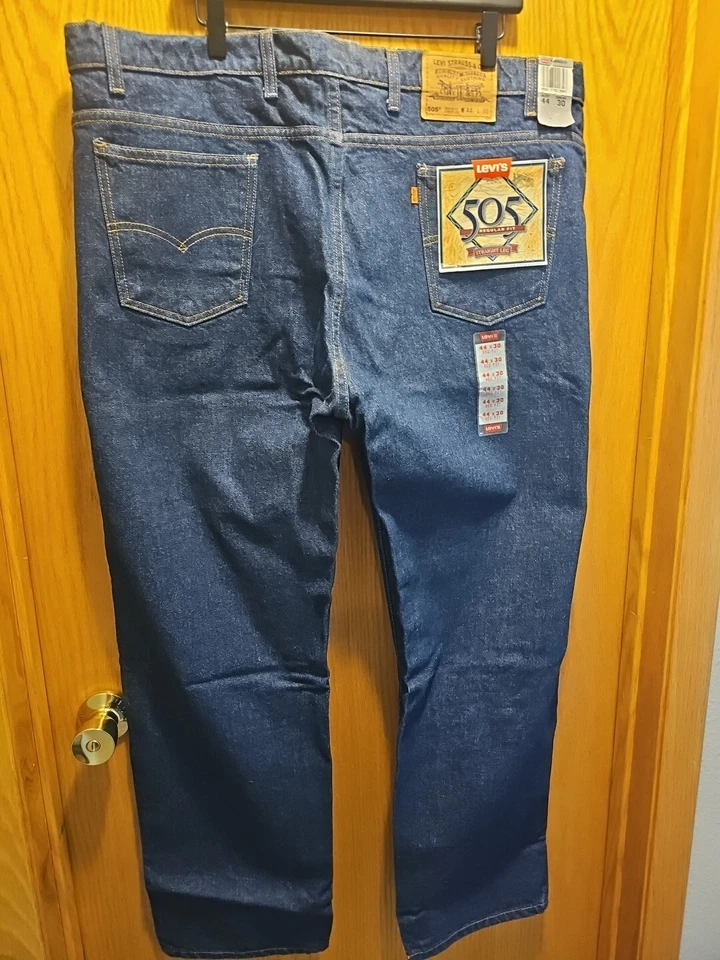 Vintage 90s Levi’s 505 Blue Straight Leg Men’s Size 44 Orange Tag