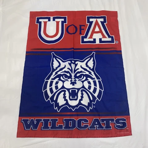 Vintage Made in USA Wincract Arizona University Wildcats Flag Banner 27in x 36in Cover